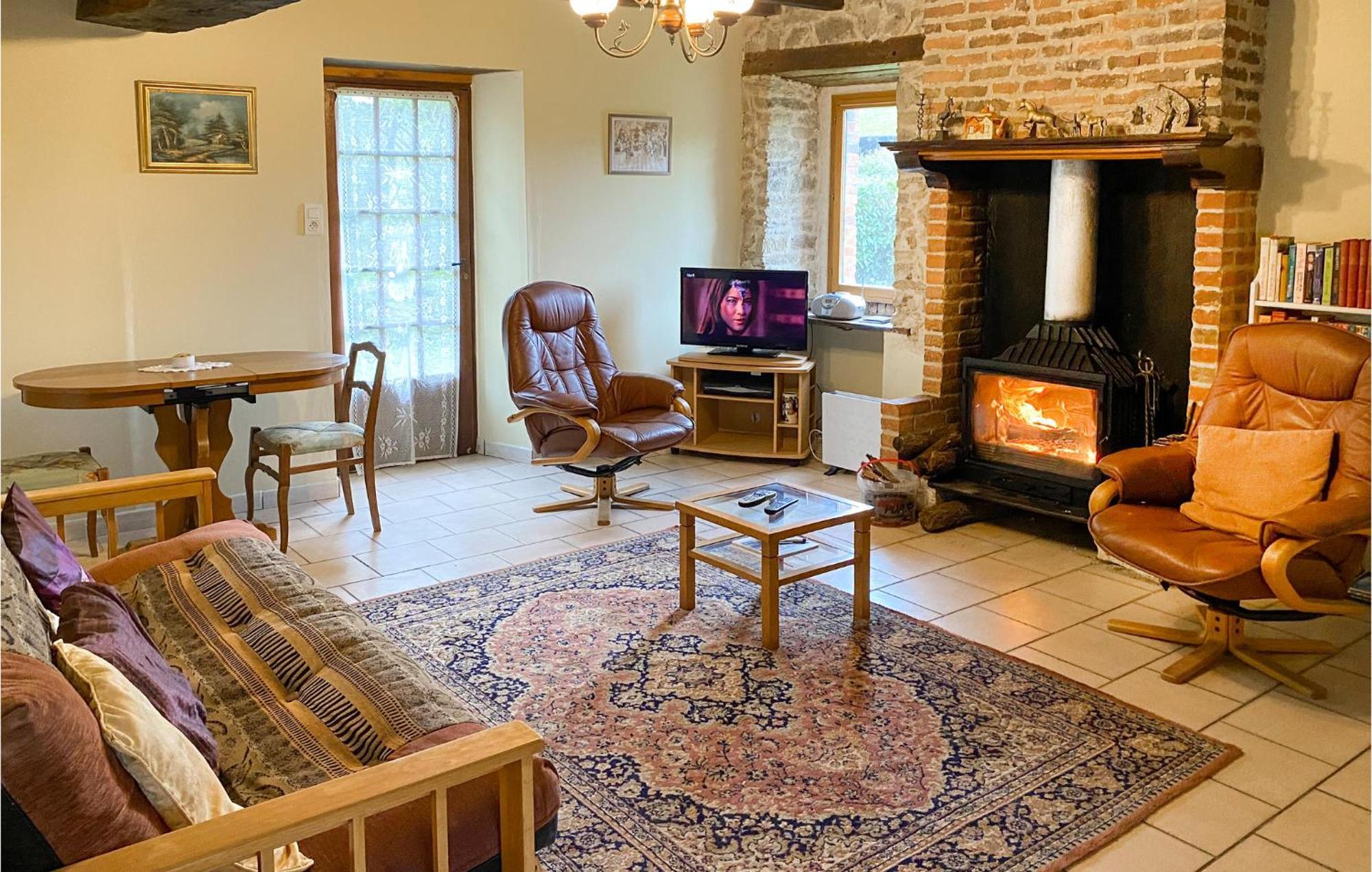 1 Bedroom Nice Home In Saint Martin Le Mault Экстерьер фото